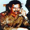 الرئيس العراقي صدام حسين يتحدث عبر الهاتف أثناء الحرب العراقية - الإيرانية